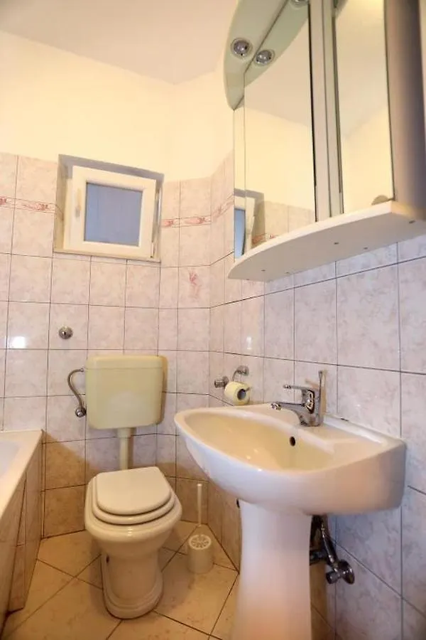Holiday Apartment In Okrug Gornji With Terrace, Air Conditioning, Wifi, Washing Machine 5059-3 Trogir Croatia