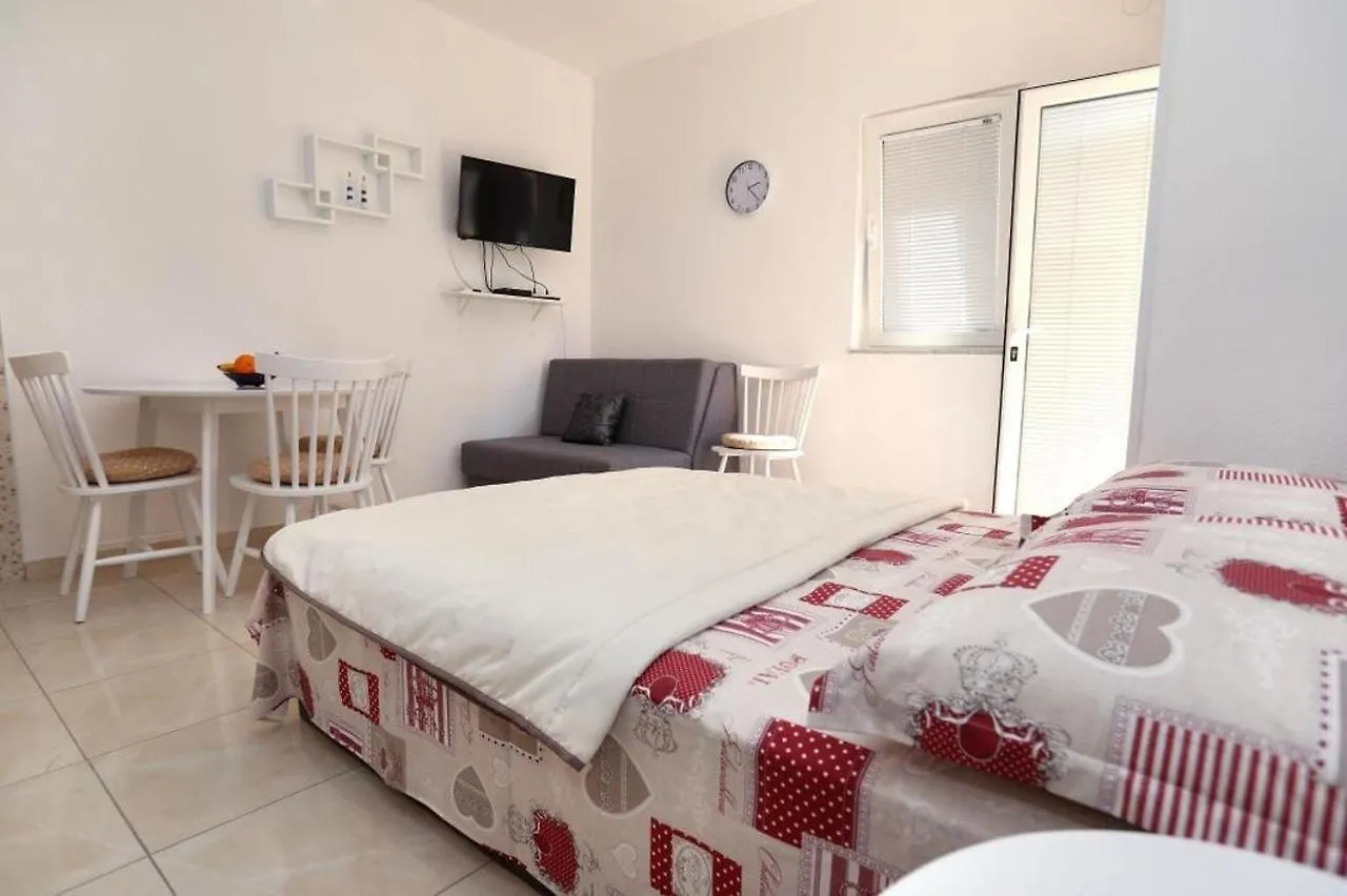 Holiday Apartment In Okrug Gornji With Terrace, Air Conditioning, Wifi, Washing Machine 5059-3 Trogir 0*,  Croatia