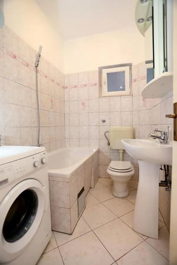 Holiday Apartment In Okrug Gornji With Terrace, Air Conditioning, Wifi, Washing Machine 5059-3 Trogir Croatia